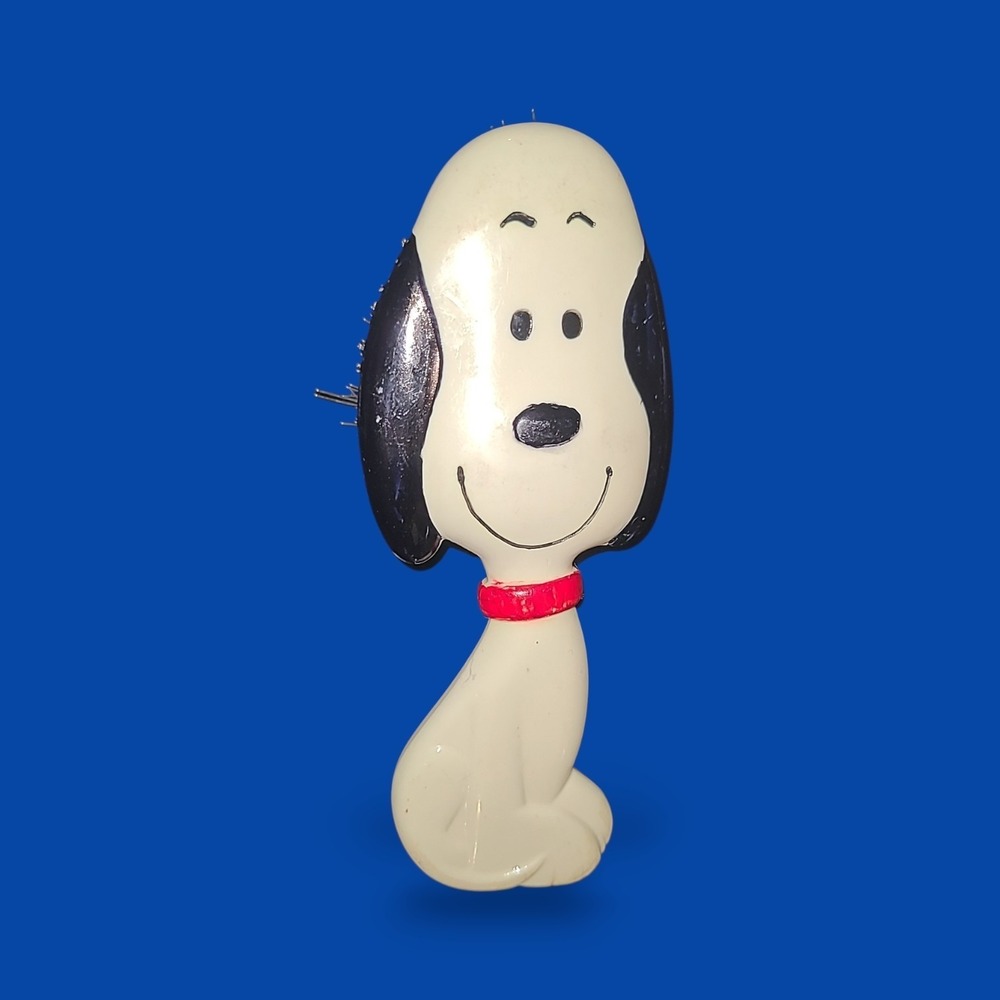 Vintage 1970 Avon Snoopy Hair Brush Peanuts